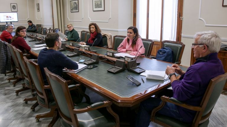 El Alcalde de Valencia anuncia una línea presupuestaria para la ayuda a autónomos, pymes y comercios