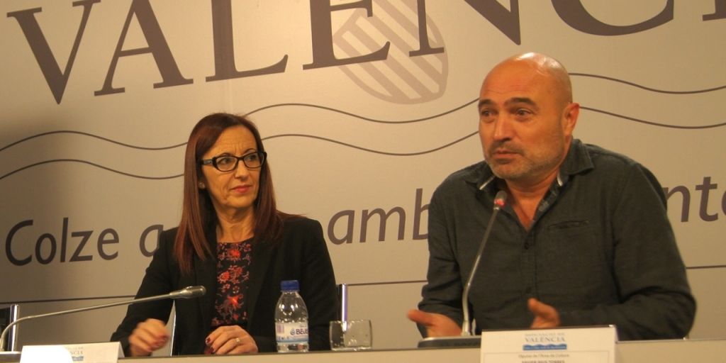  Maria Josep Amigó y Xavier Rius participan en el acto de entrega de los Premios Josep Chulvi en Catarroja