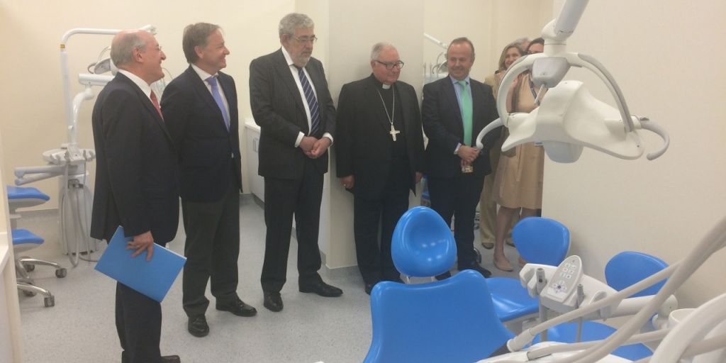  El delegado asiste a la inauguración de la Facultad de Ciencias de la Salud de la Universidad Cardenal Herrera-CEU