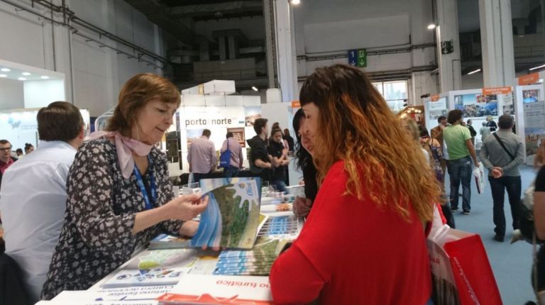 LA AMPLIA OFERTA DE TURISMO ACTIVO DE OLIVA INTERESA A LOS VISITANTES DEL SALÓN INTERNACIONAL DE TURISMO B-TRAVEL DE BARCELONA 