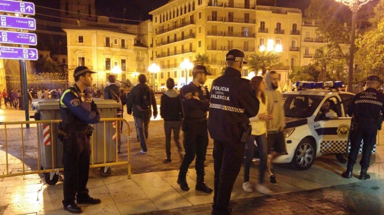 POLICÍA LOCAL REFUERZA EL OPERATIVO PARA HALLOWEEN 