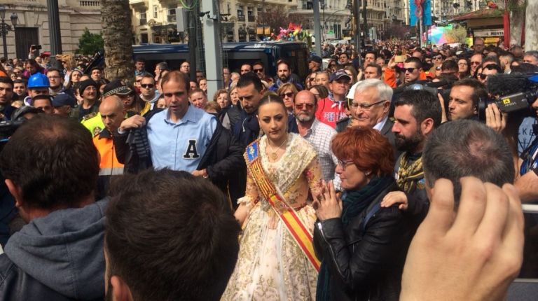 EL AYUNTAMIENTO RINDE HOMENAJE AL MUNDO PIROTÉCNICO