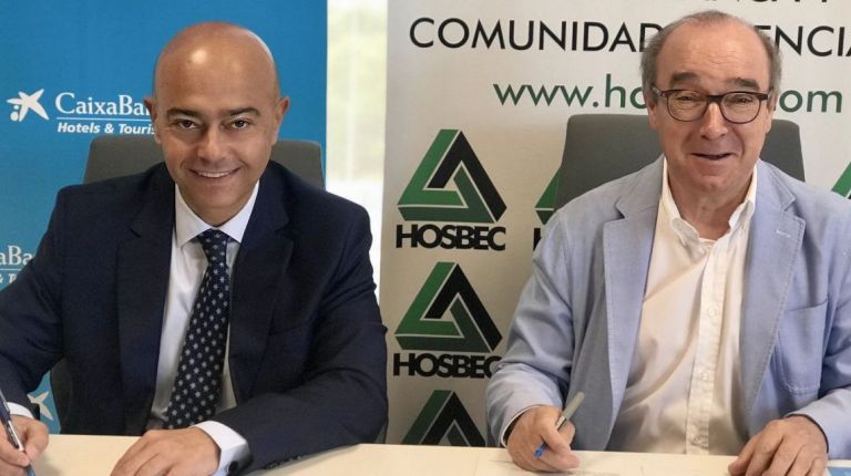 CaixaBank Hotels & Tourism y HOSBEC ponen a disposición del sector hotelero de la Comunitat una línea de financiación de 500 millones de euros