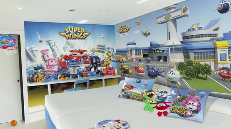 Los 'Superwings' aterrizan en el Hotel del Juguete