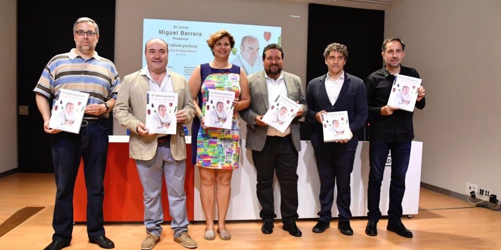  Javier Moliner ha participado hoy en la presentación del libro 'El rebost perfecte', del chef castellonense estrella Michelín Miguel Barrera.