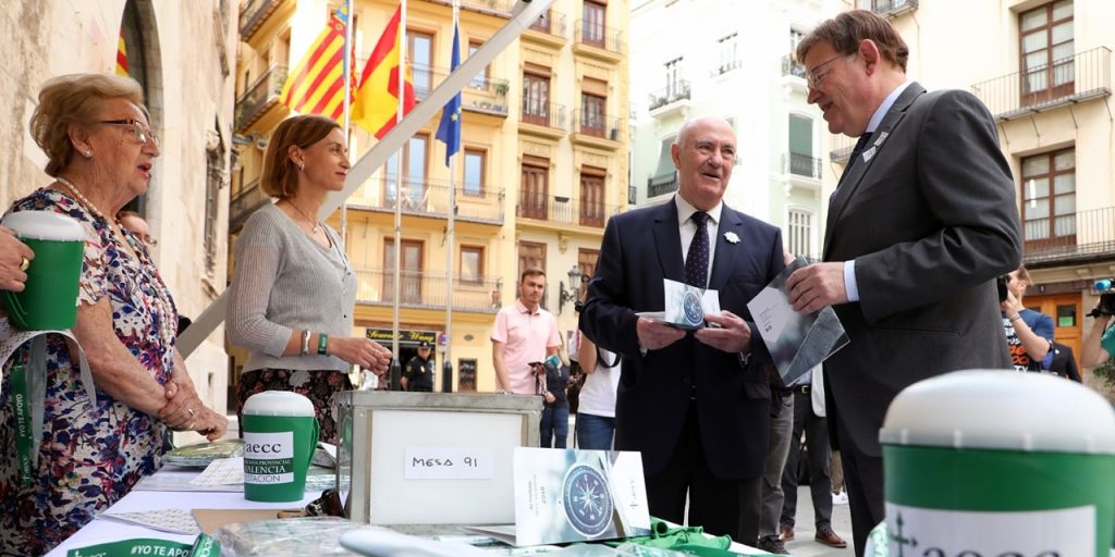  Ximo Puig resalta la importancia del “compromiso permanente de la sociedad” en la lucha contra el cáncer