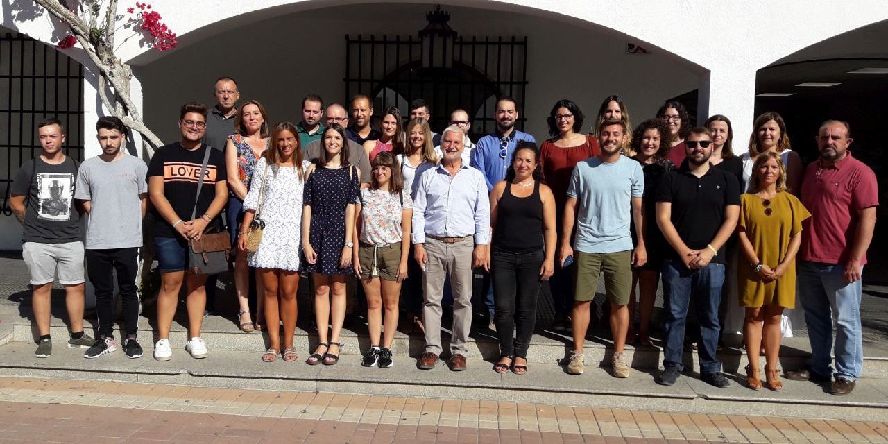  Se incorporan al Ayuntamiento de Altea los 18 jóvenes del programa Avalem Joves Plus