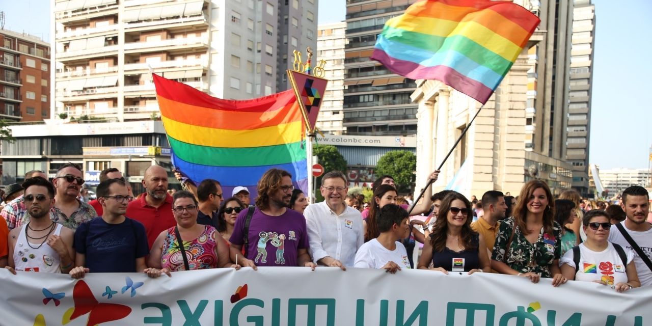  Puig y Oltra, orgullosos de la tolerancia de los valencianos con el colectivo LGTBI