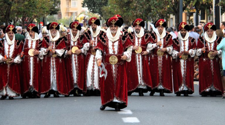 El Ayuntamiento impulsa la declaración de la Fiesta de Moros y Cristianos del Marítimo como Fiesta de Interés Turístico Local