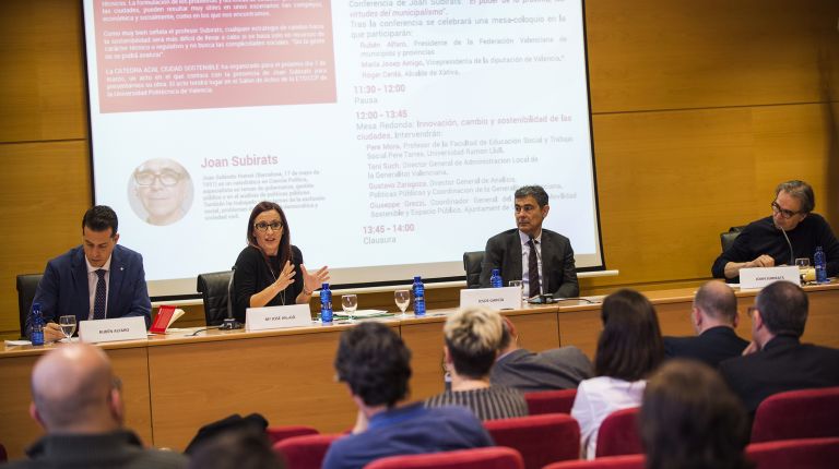Maria Josep Amigó: «Es el momento del diálogo con el resto de administraciones y de promover la autonomía de los Ayuntamientos»