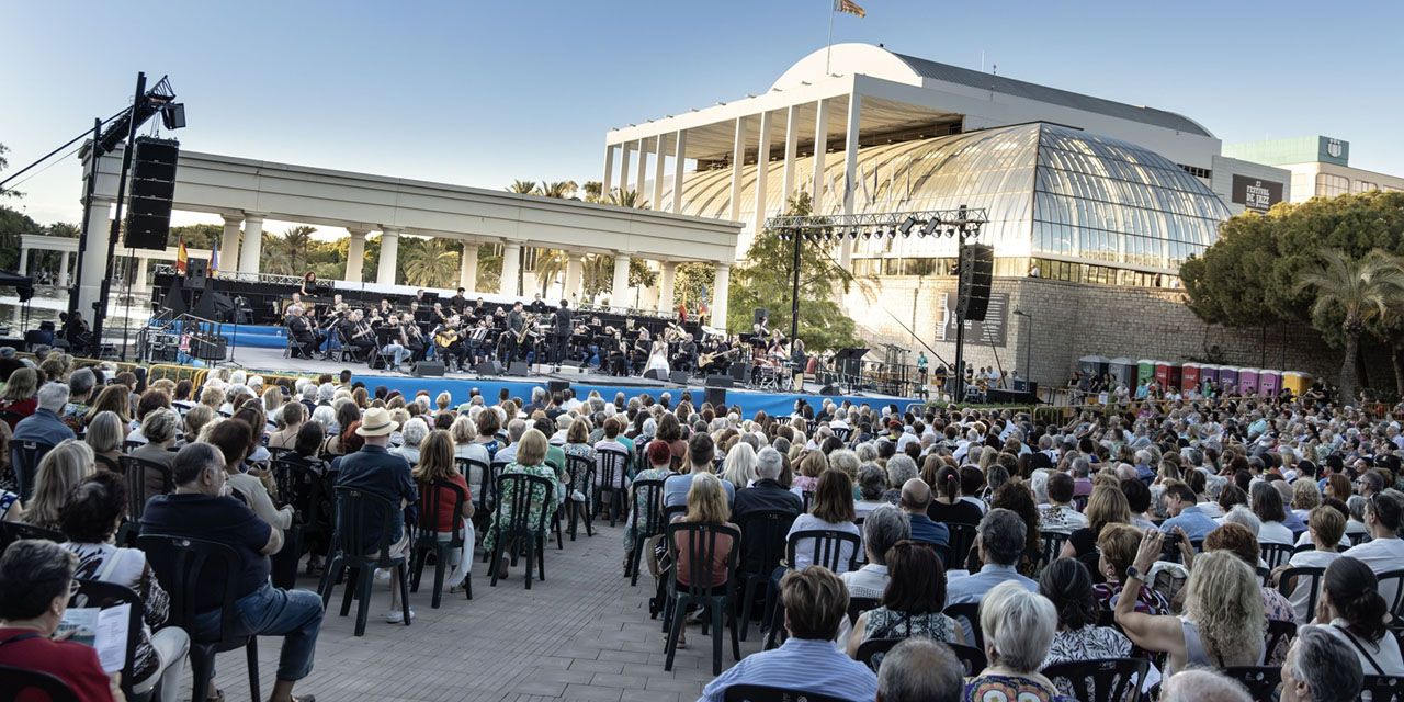  La Banda Municipal y un sexteto de tango inician en los Jardines del Palau el 28 Festival de Jazz  