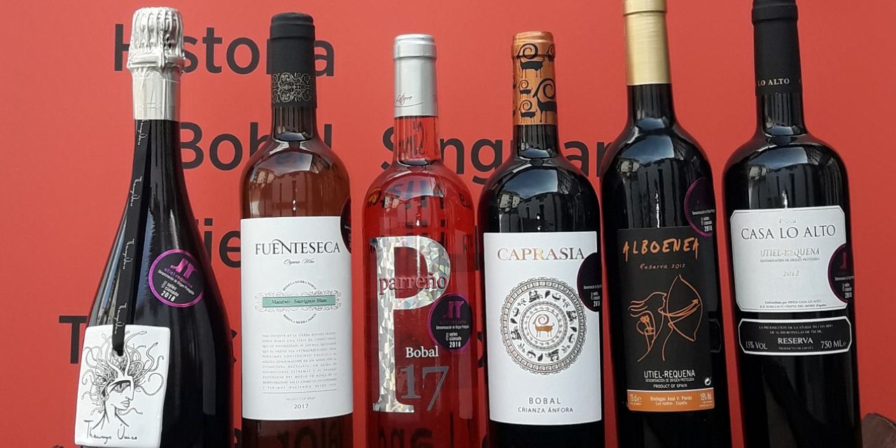 Utiel-Requena elige seis vinos representativos de la DO para 2018 