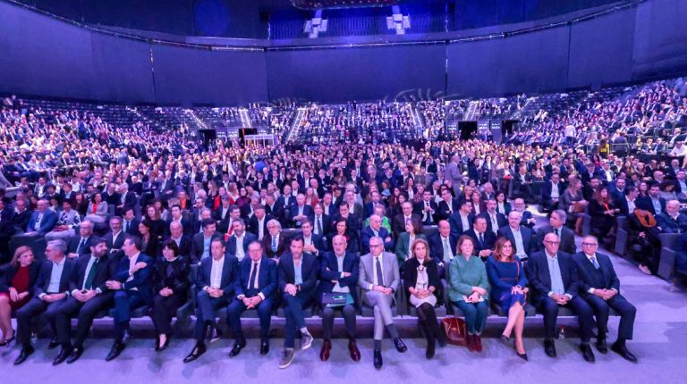 La alcaldesa traslada al Ministerio de Transportes “la urgencia de abordar las razones del retraso en el inicio de la construcción de la estación central de València”  