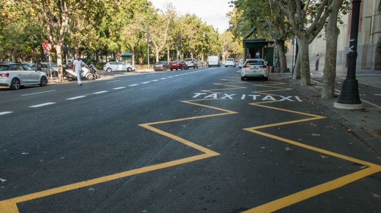 LA AVENIDA BLASCO IBÁÑEZ ESTRENA NUEVO CARRIL EMT-TAXI 