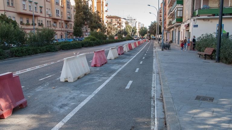 MOVILIDAD SOSTENIBLE MEJORA LA CONVIVENCIA ENTRE LAS ZONAS DE ESTACIONAMIENTO EN CORDÓN Y LOS CARRILES BICI EN CALZADA ANEXOS