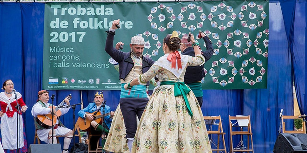  Corbera se llenará de música y danzas con la Trobada de Folklore de la Diputación de Valencia