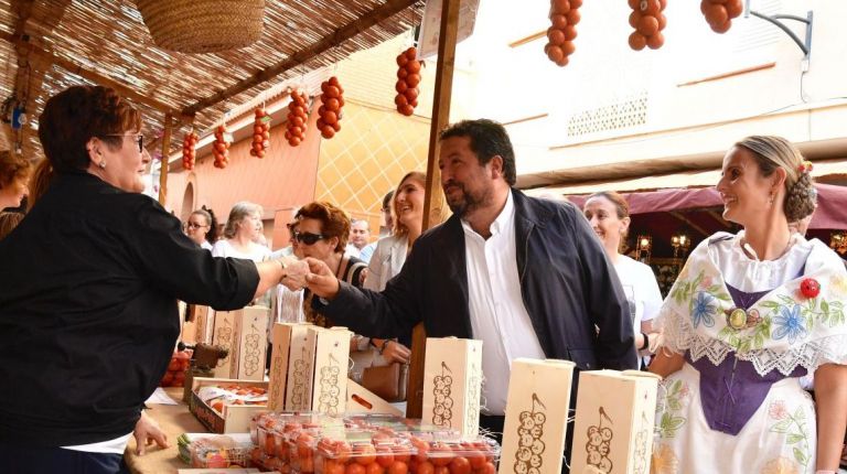 La Diputación de Castellón impulsa el turismo gastronómico con una consolidada VI Fira de la Tomata de Penjar de Alcalà