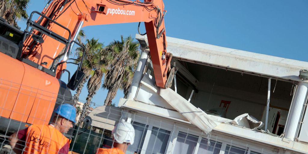  València moderniza su fachada marítima con la renovación de los restaurantes de la Malva-rosa, una nueva imagen sostenible e integrada