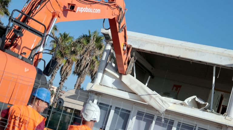 València moderniza su fachada marítima con la renovación de los restaurantes de la Malva-rosa, una nueva imagen sostenible e integrada