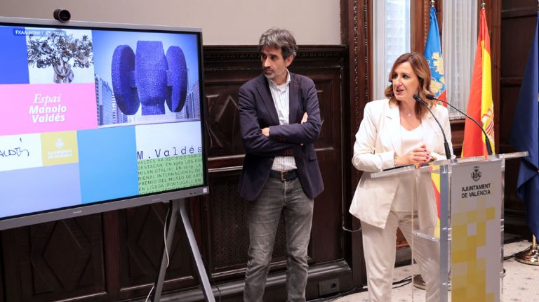 La alcaldesa anuncia que València tendrá en el Parque Central un nuevo centro cultural dedicado a Manolo Valdés