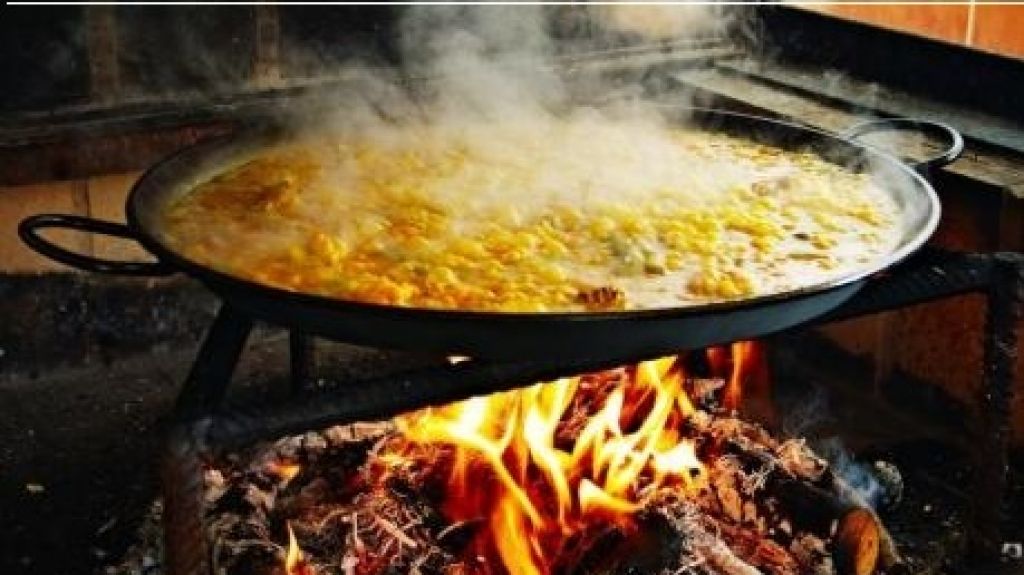  Seis consejos para cocineros principiantes: cómo hacer una paella valenciana perfecta