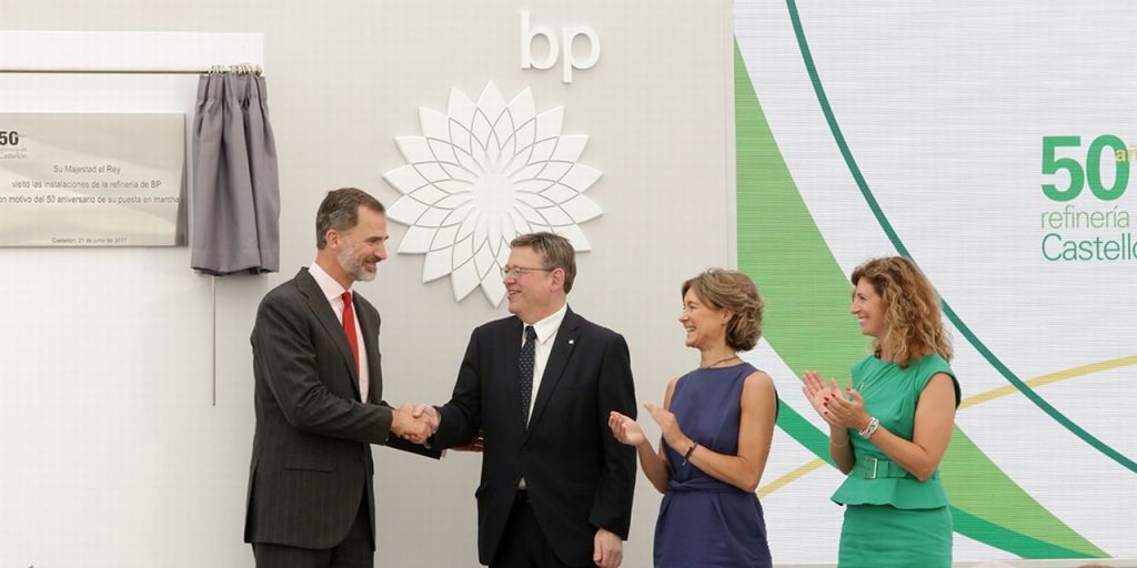  Puig asiste al acto conmemorativo del 50 aniversario de la refinería de BP