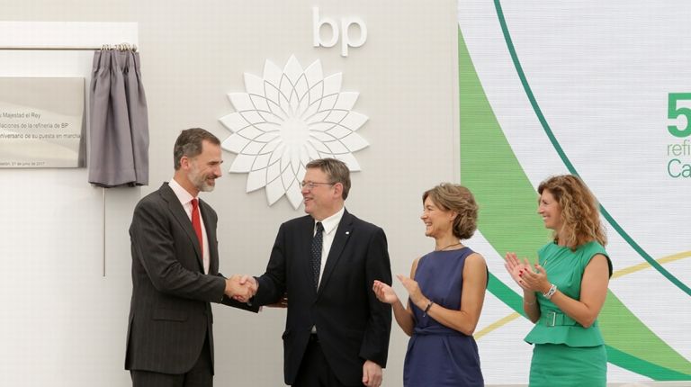 Puig asiste al acto conmemorativo del 50 aniversario de la refinería de BP