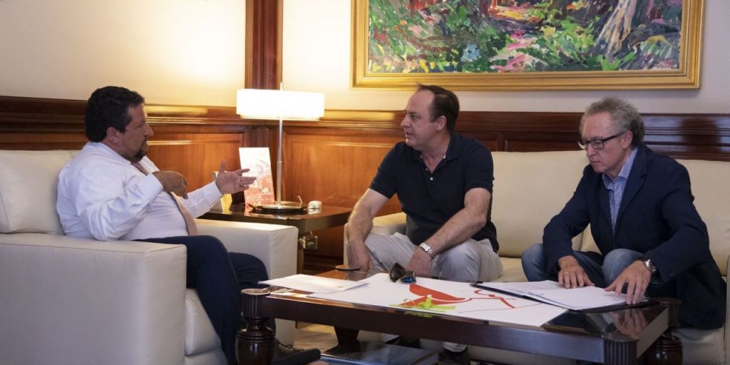  Moliner se reúne con el alcalde de Artana, Enrique Vilar