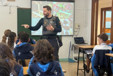 València impulsa la figura del “agente tutor”, policías especializados en la protección de la infancia y la adolescencia en el entorno escolar y social