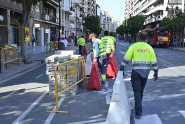Comienza la reforma de la calle Colón, que se prolongará los próximos cinco meses y permitirá compatibilizar la actividad comercial y las obras
