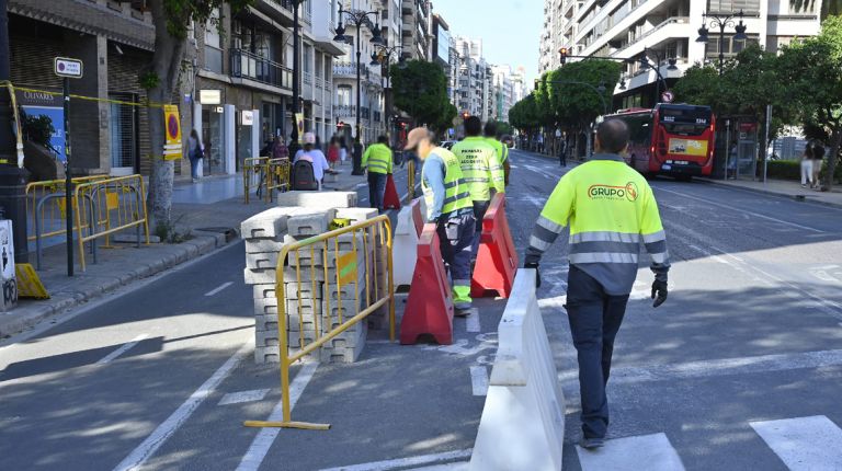 Comienza la reforma de la calle Colón, que se prolongará los próximos cinco meses y permitirá compatibilizar la actividad comercial y las obras