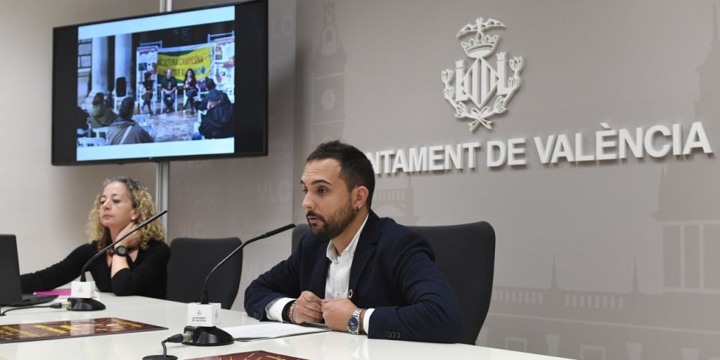  De l’horta la plaça en la plaza del Ayuntamiento