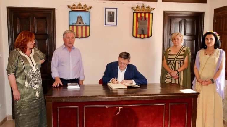 Puig realiza una visita institucional a Jérica