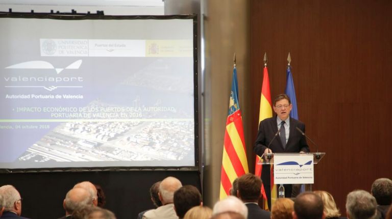 Puig ofrece el apoyo de la Generalitat para convertir el puerto de València en el tercero más importante de Europa