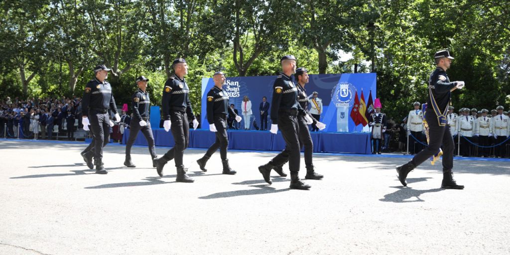  La Policía Local de València recibe la medalla al mérito de la Policía Municipal de Madrid por su labor durante la dana  