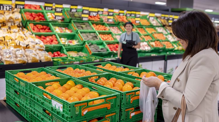 MERCADONA PREVÉ COMPRAR 7.500 TONELADAS DE CAQUI CULTIVADO EN VALENCIA EN 2025