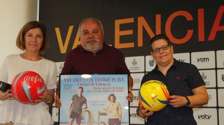 EL TROFEO DE FÚTBOL PLAYA CIUDAD DE VALÈNCIA CELEBRA LA XXV EDICIÓN CON EL PRIMER PARTIDO MIXTO DE SU HISTORIA