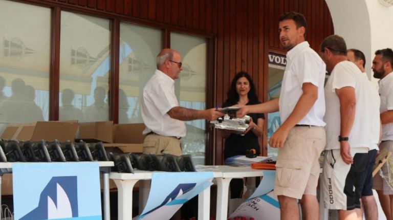 53 barcos en la salida del 30 Trofeo Peñón Ifach