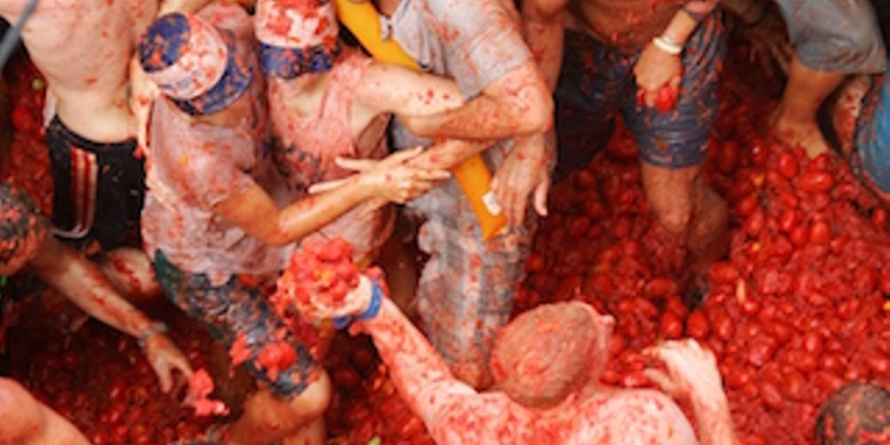  La Tomatina de Buñol contará con “Puntos Violeta” que actuarán con rapidez ante cualquier tipo de acoso sexual o xenófobo