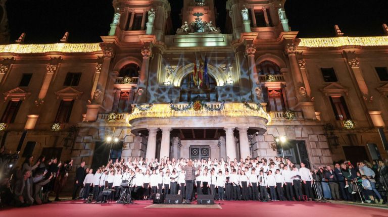 La Navidad comienza mañana en València con el espectáculo de música, pólvora y luces La llum encés el Nadal
