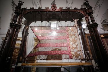 El Ayuntamiento licita la elaboración de la nueva réplica de la Senyera, con toda la fidelidad a la antigua en técnicas de confección y materiales