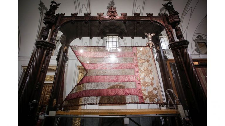 El Ayuntamiento licita la elaboración de la nueva réplica de la Senyera, con toda la fidelidad a la antigua en técnicas de confección y materiales