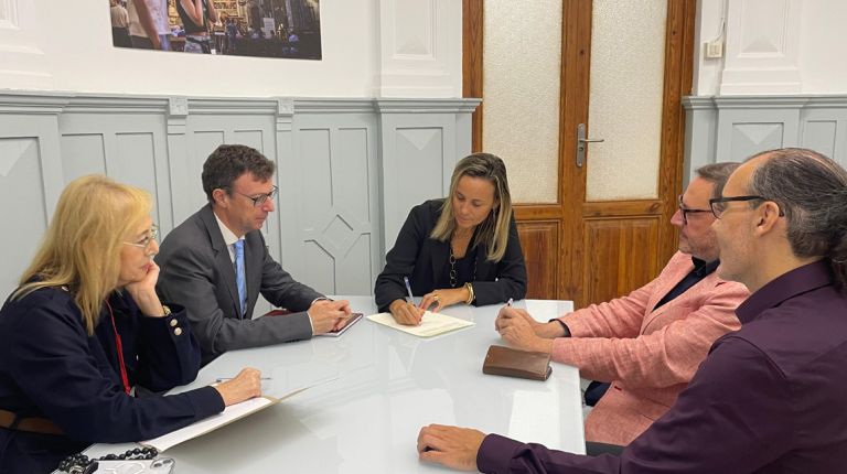 València impulsa la hostelería de Pobles del Sud con un convenio con la Federación Empresarial de Hostelería de València 