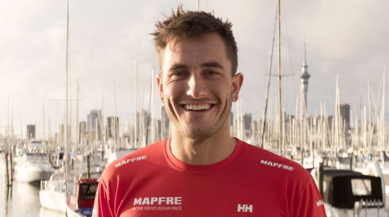 El campeón olímpico y vencedor de la America’s Cup Blair Tuke, con el MAPFRE