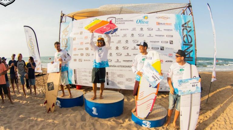 La Spain Kiteboarding League vuelve a dar espectáculo en Oliva