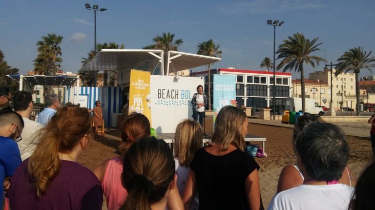 LA PLAYA DE LA MALVA-ROSA ACOGE ESTE VERANO ACTIVIDADES DEPORTIVAS GRATUITAS TODOS LOS DÍAS