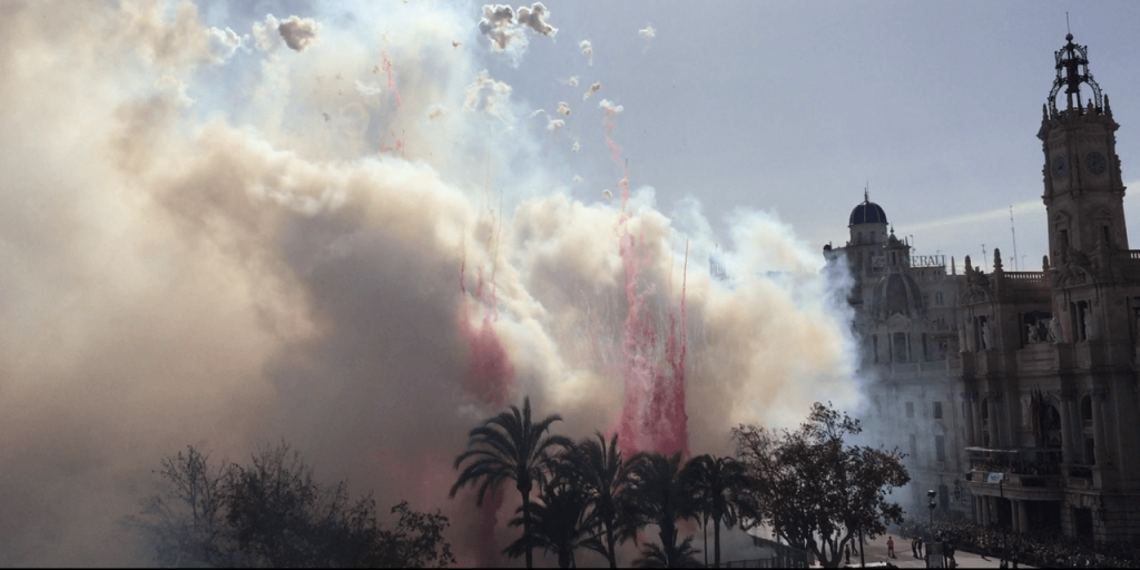  EL PROGRAMA PIROTÉCNICO DE FALLAS SE INICIA CON RICASA Y PIROTECNIA VALENCIANA