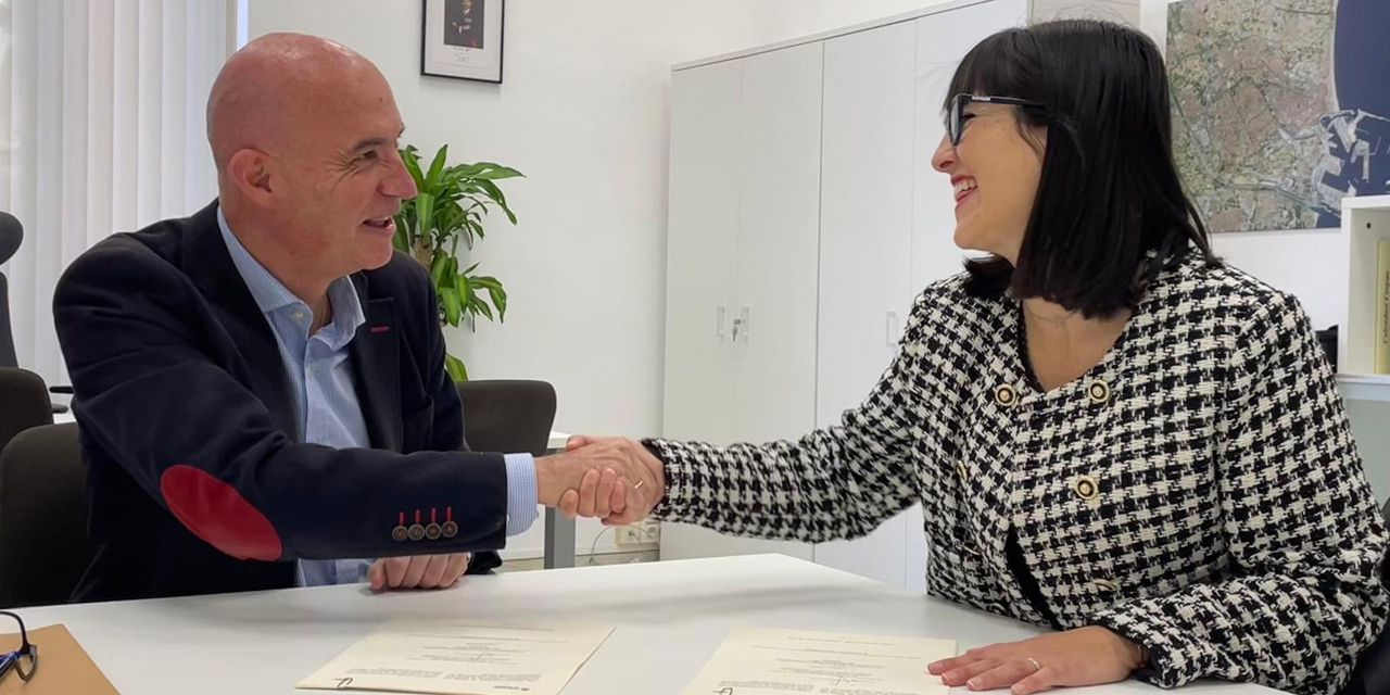  La Concejalía de Emprendimiento refuerza el apoyo al emprendimiento joven con 15.000 euros a AJEV