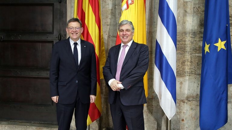 Puig recibe en audiencia al embajador de Uruguay en España