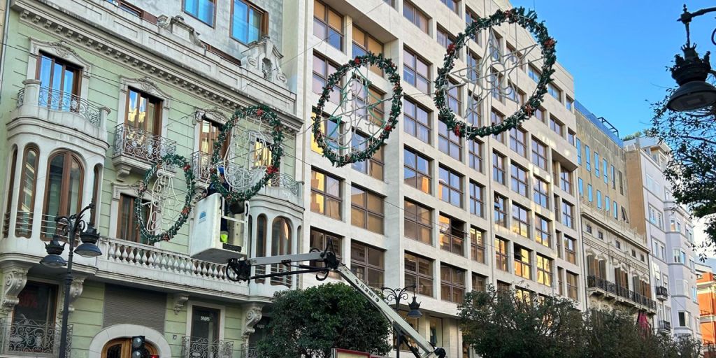  Un espectáculo de música, pólvora y más elementos de iluminación protagonizarán el encendido de las luces de Navidad de València